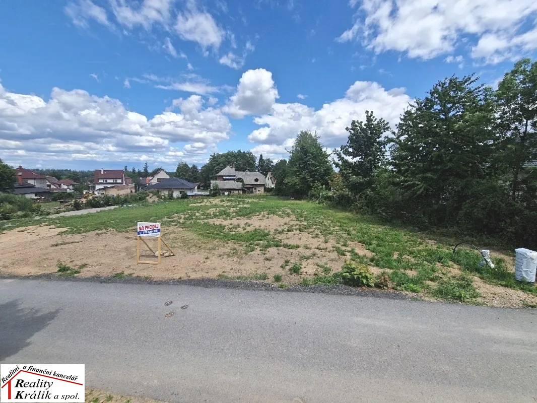 Prodej stavebního pozemku 895 m²